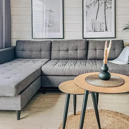 2 Bedroom Cozy In 펜션